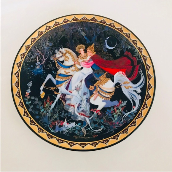 New Signed Plate Royal Kingdom Thailand 22k gold